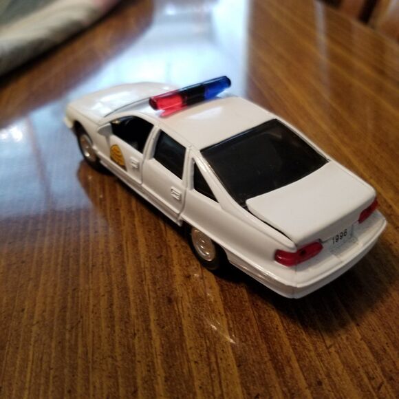 Utah Highway Patrol Road Champs die cast police car 1:43 scale - Picture 2 of 10